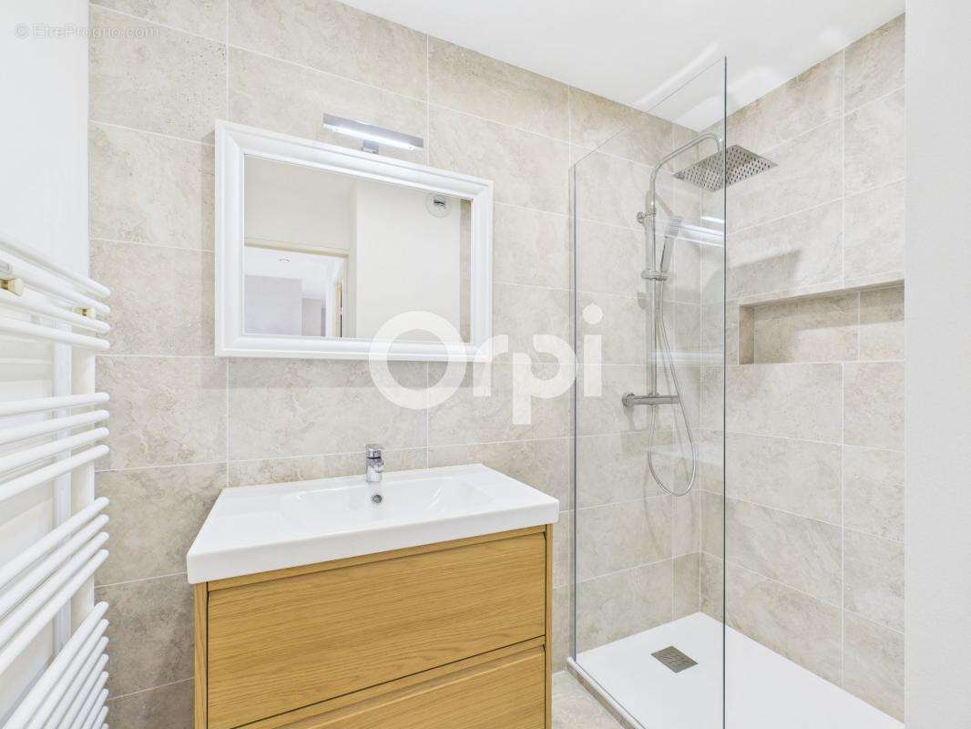 Appartement à MANDELIEU-LA-NAPOULE