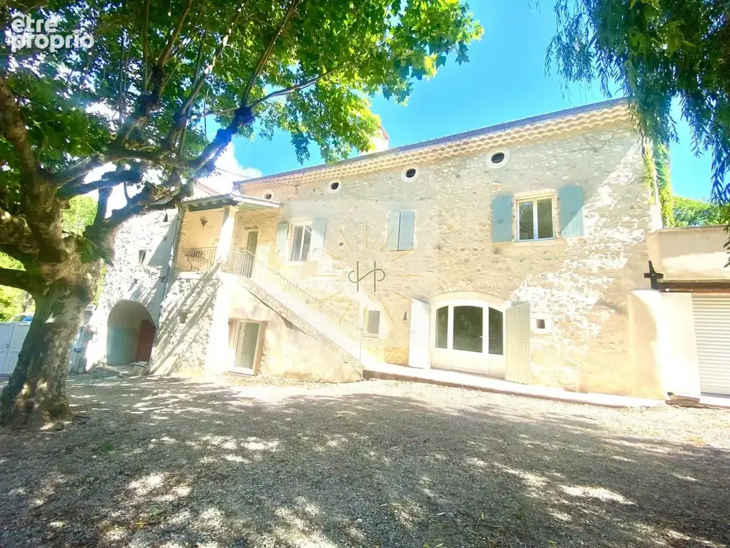 Maison 175 m² à Condillac  - photo 2