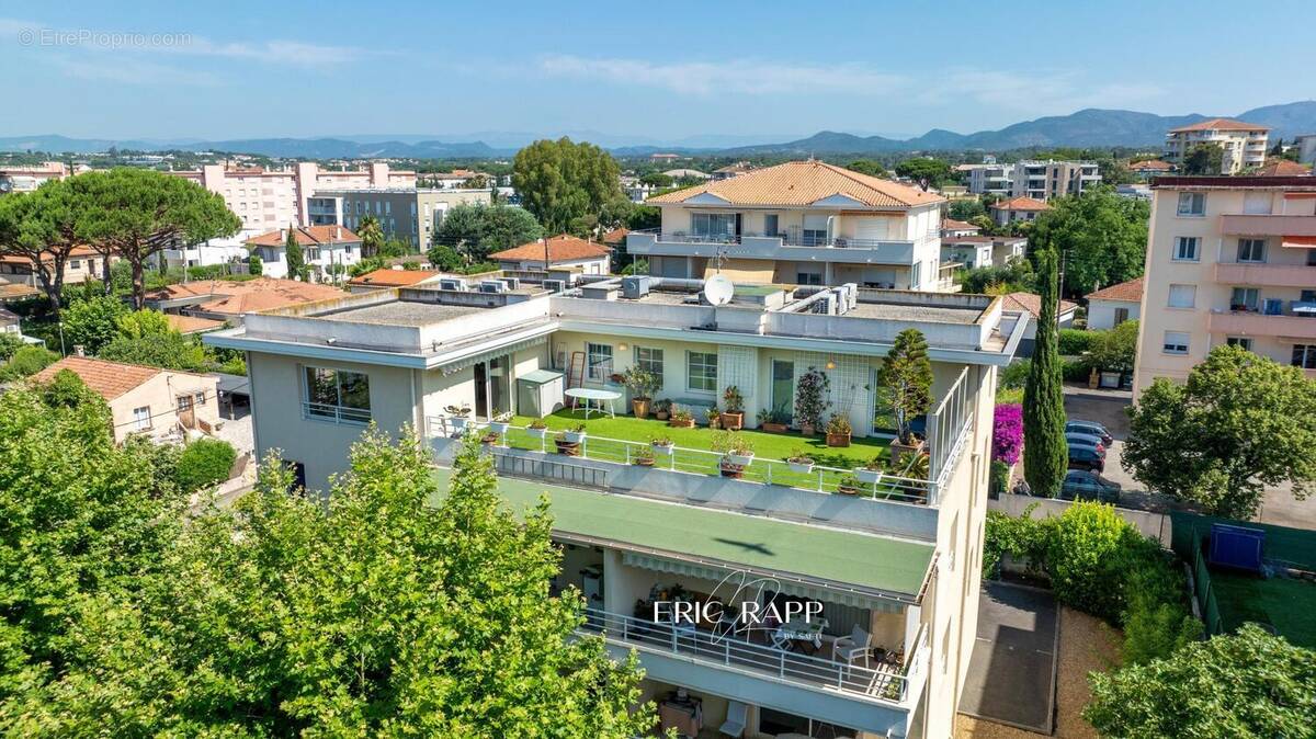 Photo 1 - Appartement à SAINT-RAPHAEL