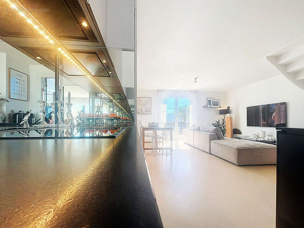 Maison à THIVERVAL-GRIGNON