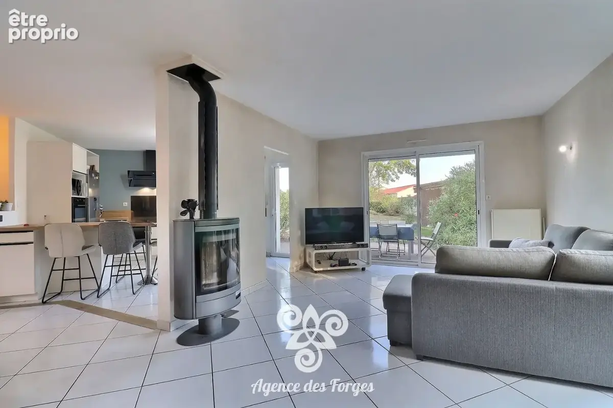 Maison de 132m² / 4 chambres / sous sol / Bégrolles En Mauges - photo 5
