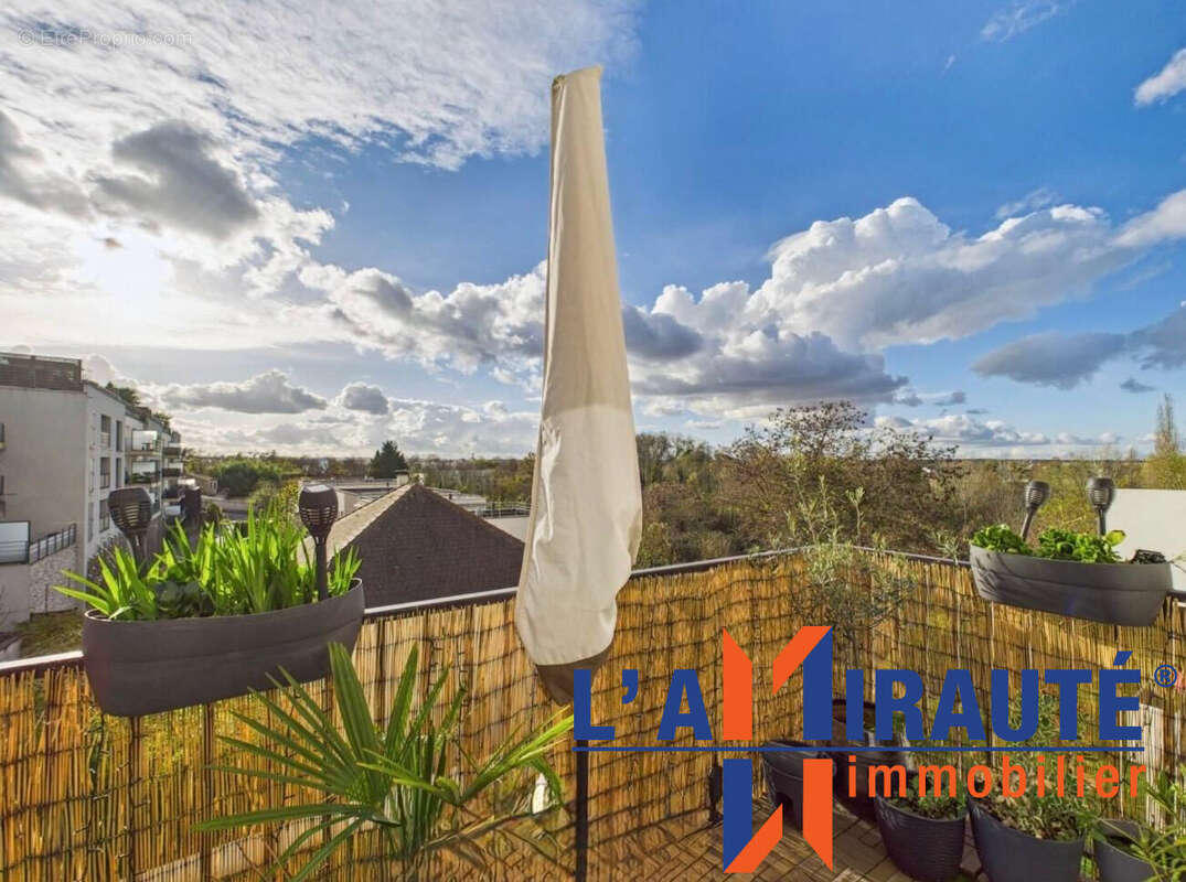 Appartement à SARTROUVILLE