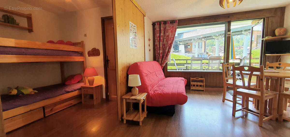 Appartement à MORILLON