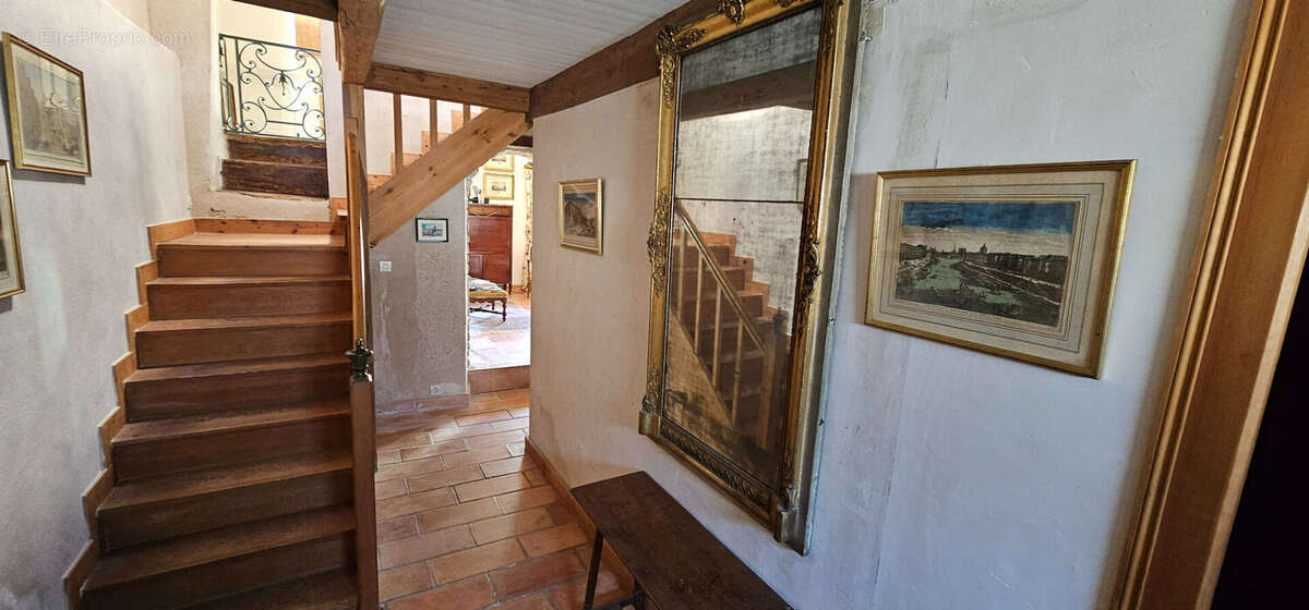 Maison à SAINT-CLEMENT-DES-BALEINES