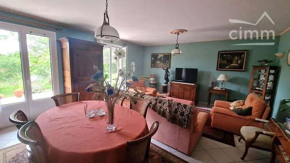 Maison à SAINT-JUNIEN