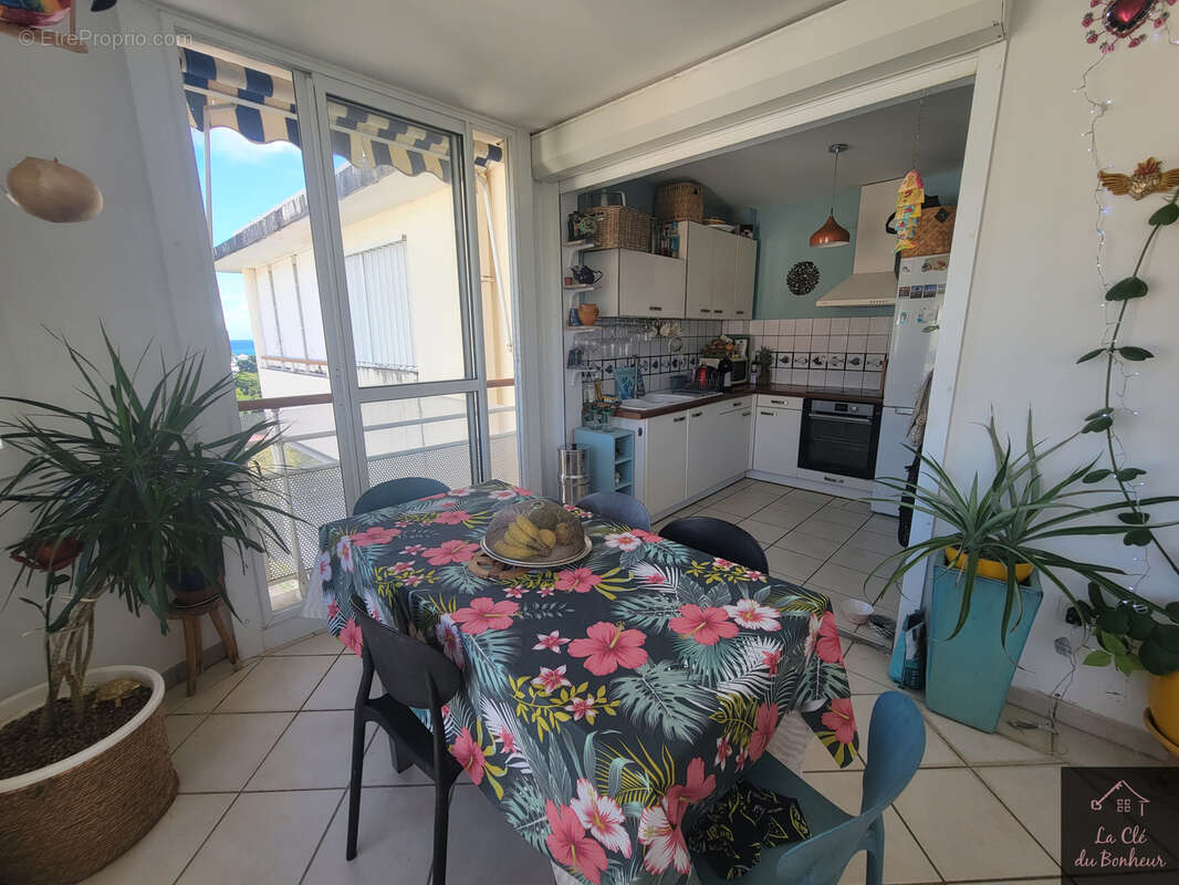 Appartement à SAINTE-LUCE