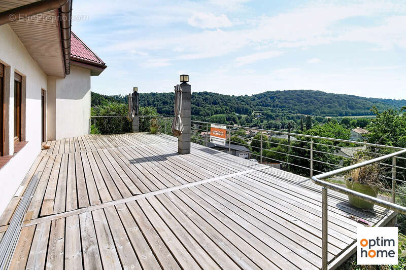 Tres belle maison individuelle - 4 chambres - 2 salles de bain - 2 garages - terrain de 25 ares - photo 11