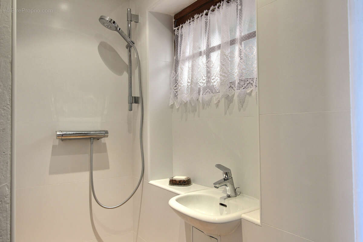 Maison à SAINT-JEANNET