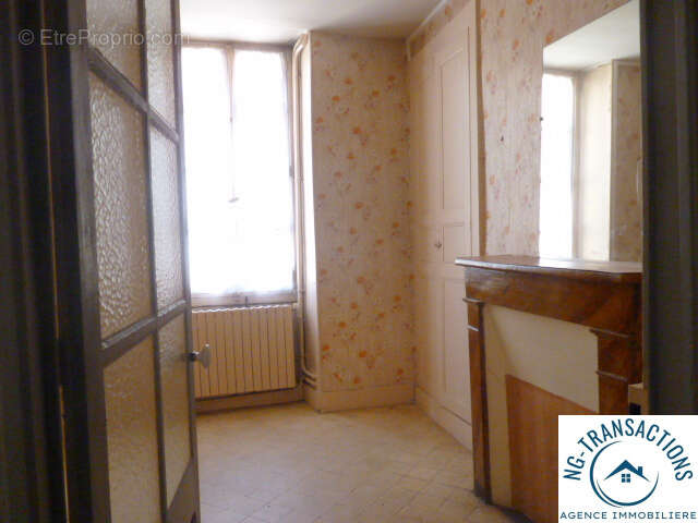 Maison à ENTRAINS-SUR-NOHAIN