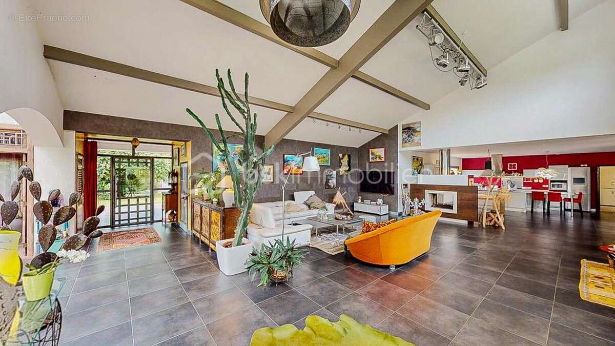 Maison à SAINT-MARTIN-DE-SEIGNANX