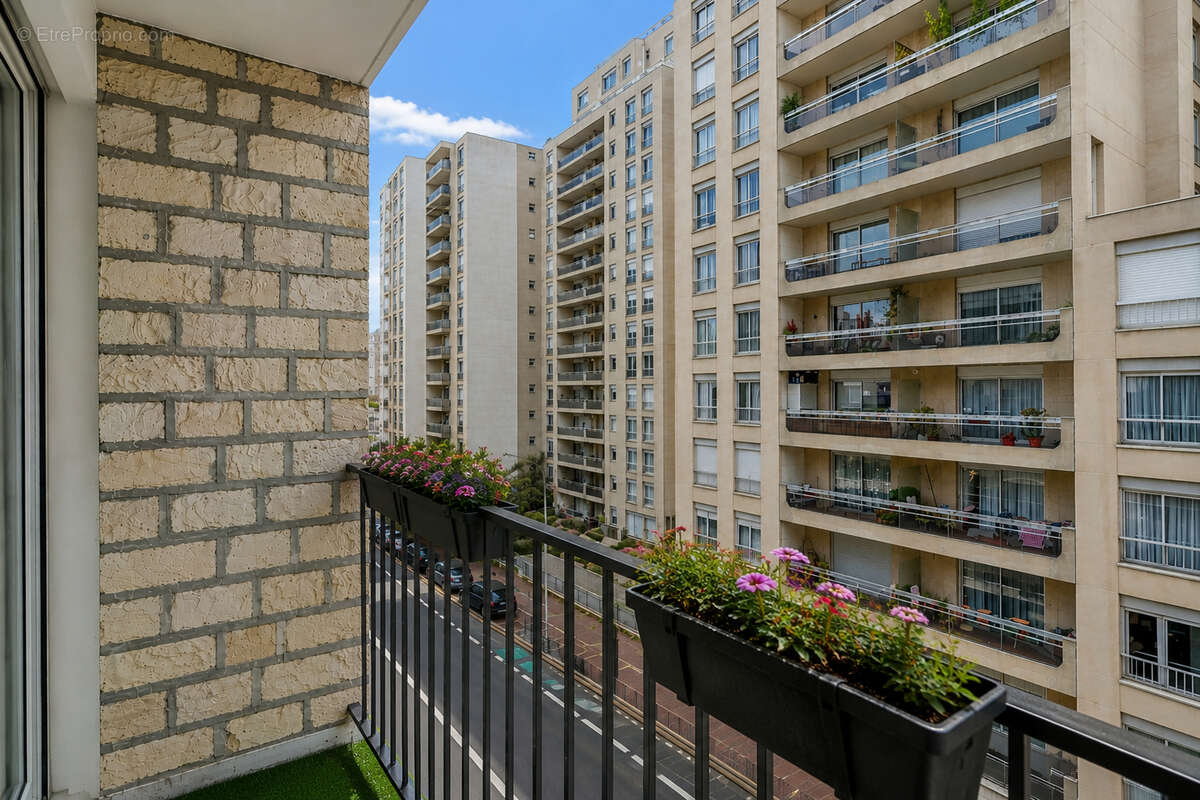 Appartement Courbevoie 3 pièce(s) 63.16 m2 - photo 2