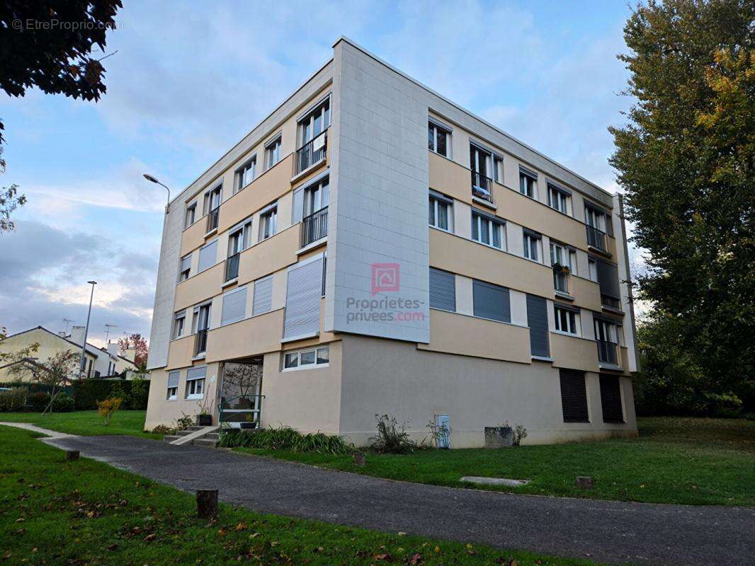 Appartement à VILLIERS-SUR-ORGE