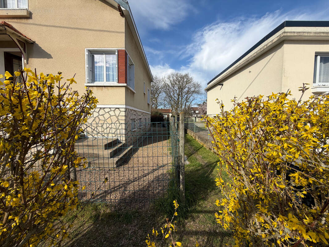 Maison à CHATELLERAULT