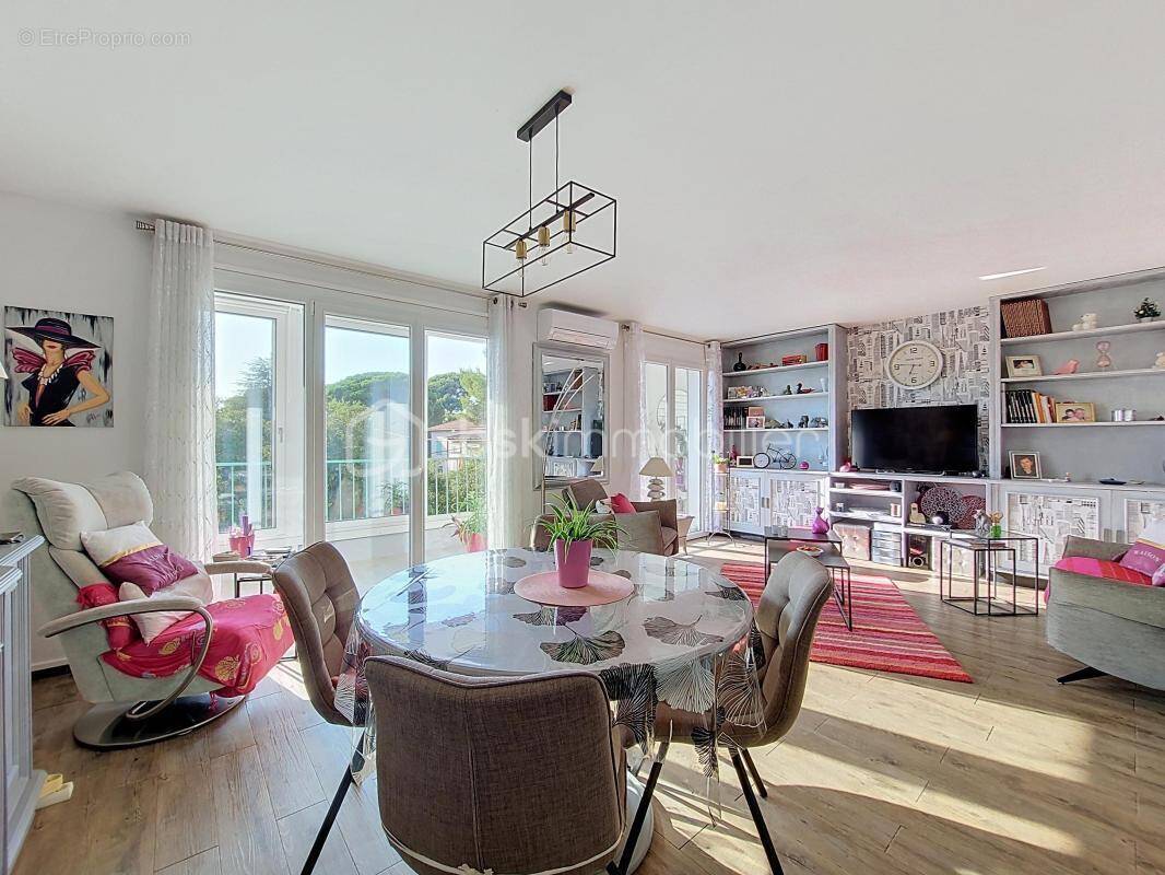 Appartement à SIX-FOURS-LES-PLAGES
