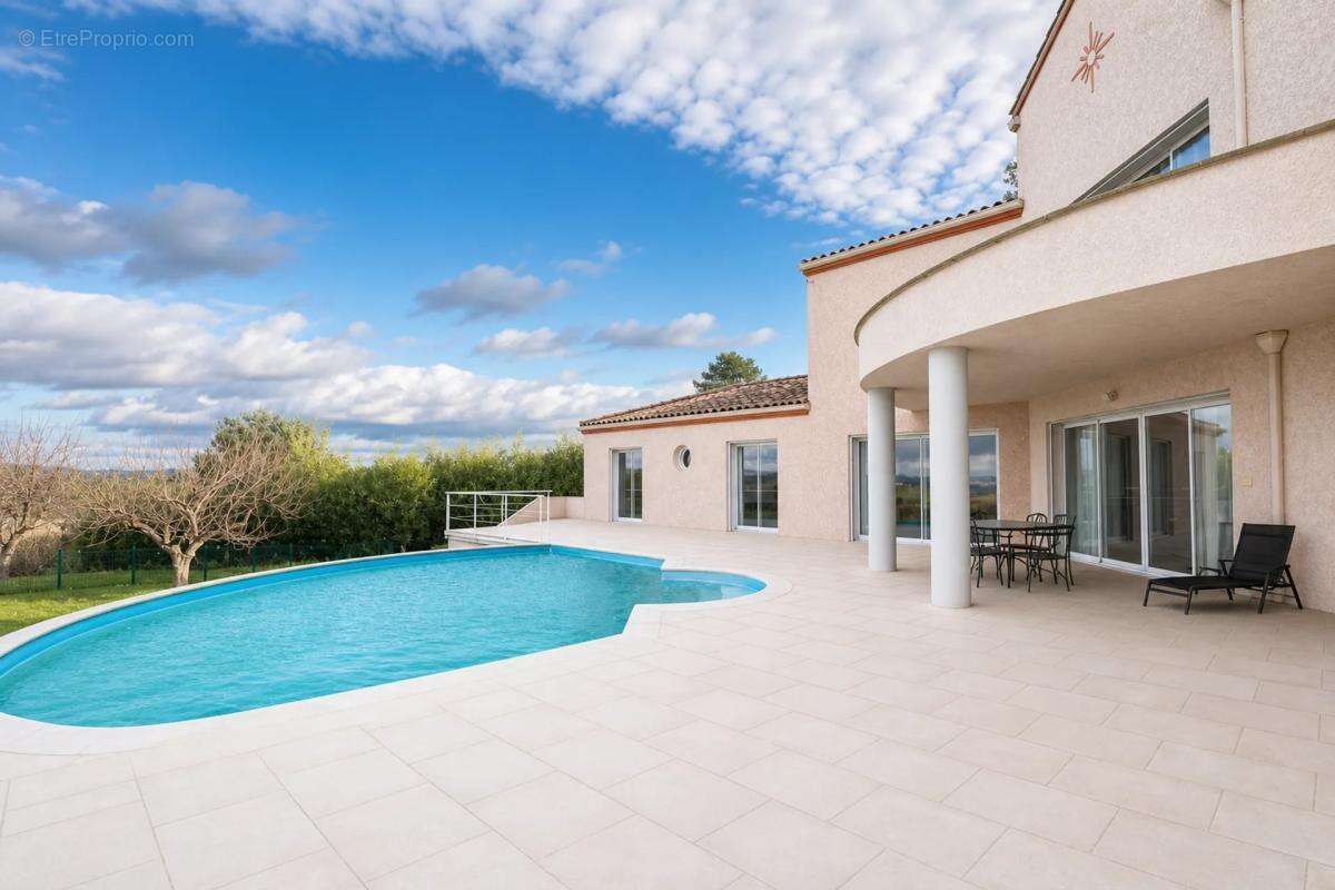 Maison de 9 pièces de 320 m² à 10min d'Albi - photo 2