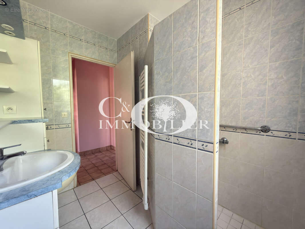 Maison 3 chambres - garage - 2500 m2 de terrain - photo 8