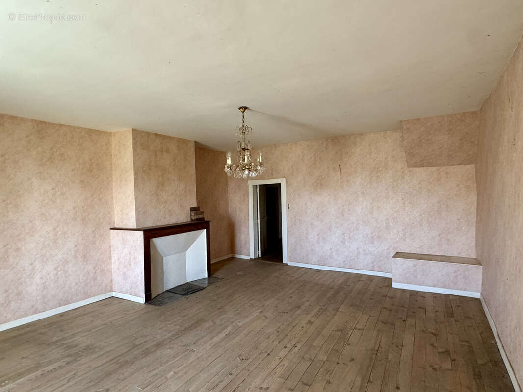 Maison à PAMPELONNE