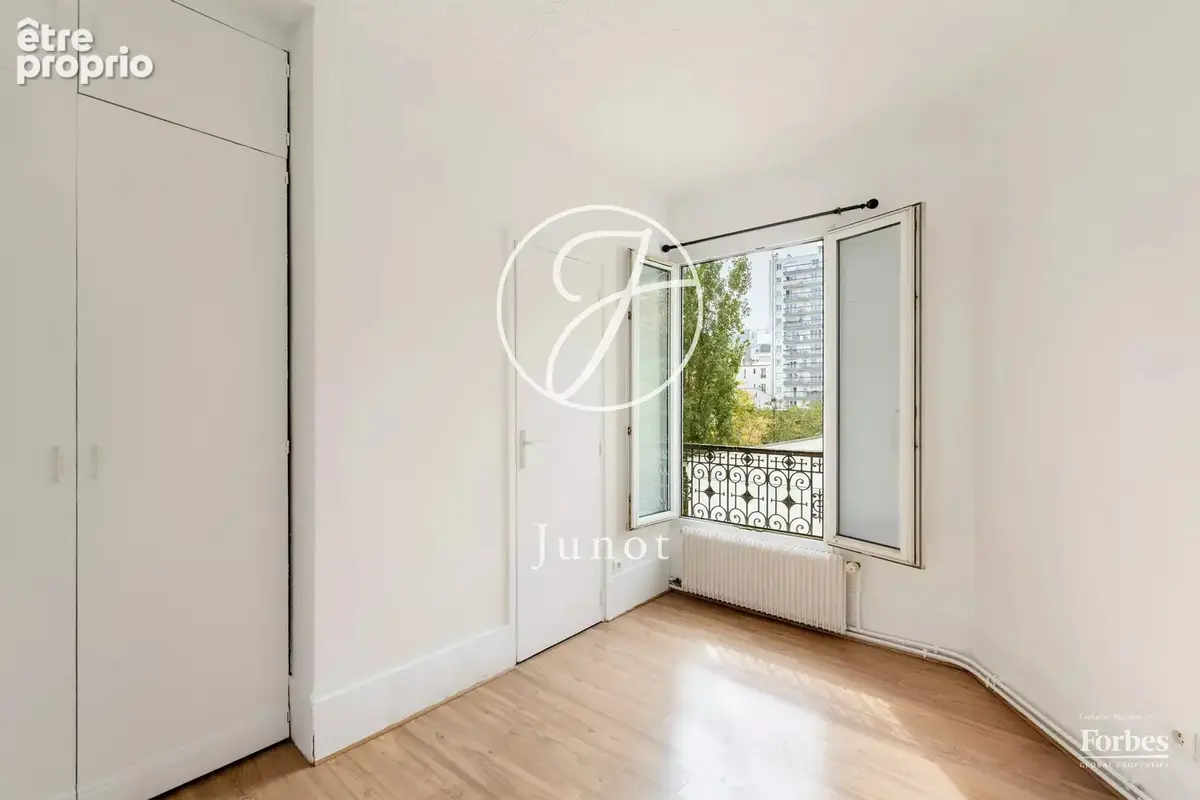 Paris 18e - JULES JOFFRIN / RUE DES CLOYS - Appartement  - 27,85m² Carrez - 2 pièces - Dernier étage - photo 5