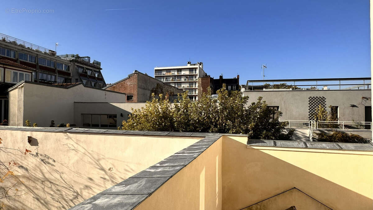 Appartement à PARIS-10E