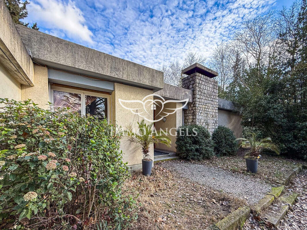 Maison 163 m² à Morieres-Les-Avignon  - photo 3