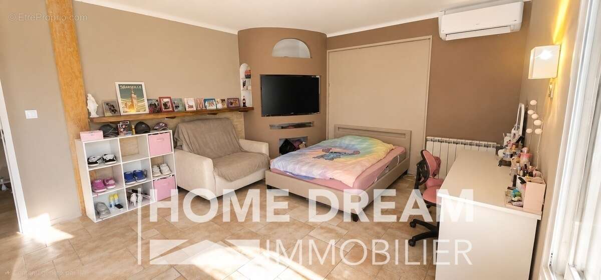 Maison 193 m² à La Seyne-Sur-Mer  - photo 9