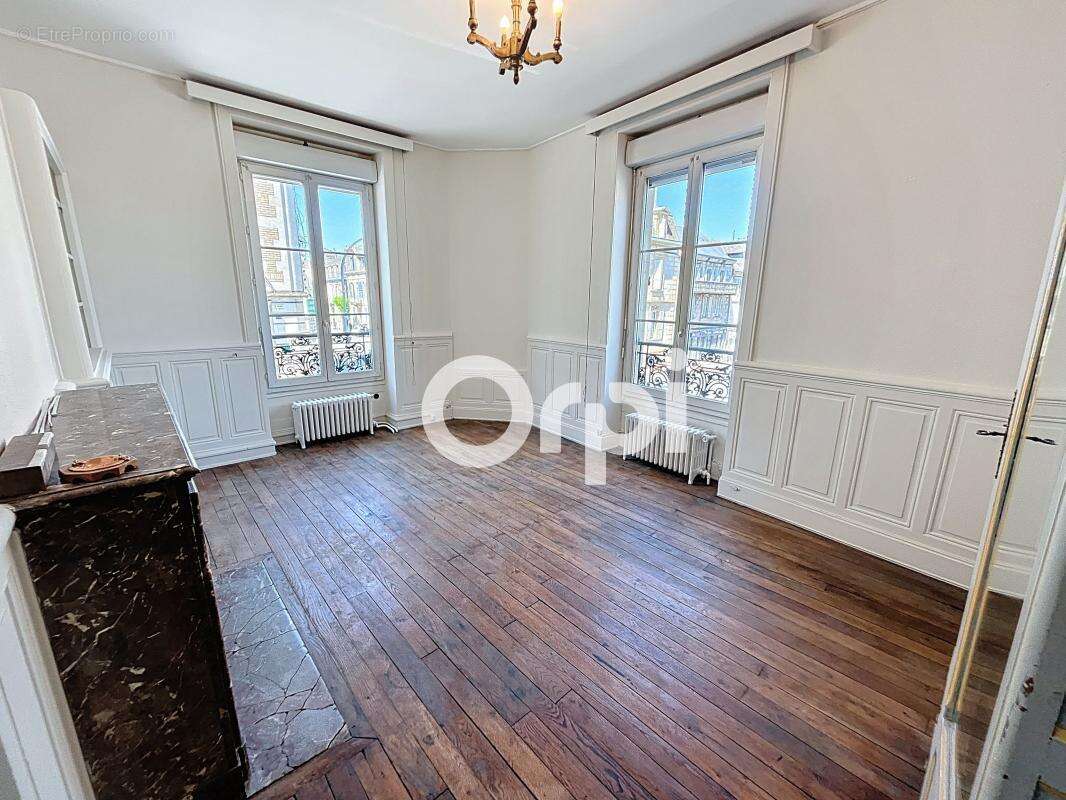 Appartement à BRIVE-LA-GAILLARDE