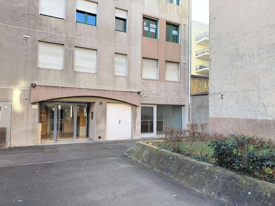 Commerce à VILLEURBANNE