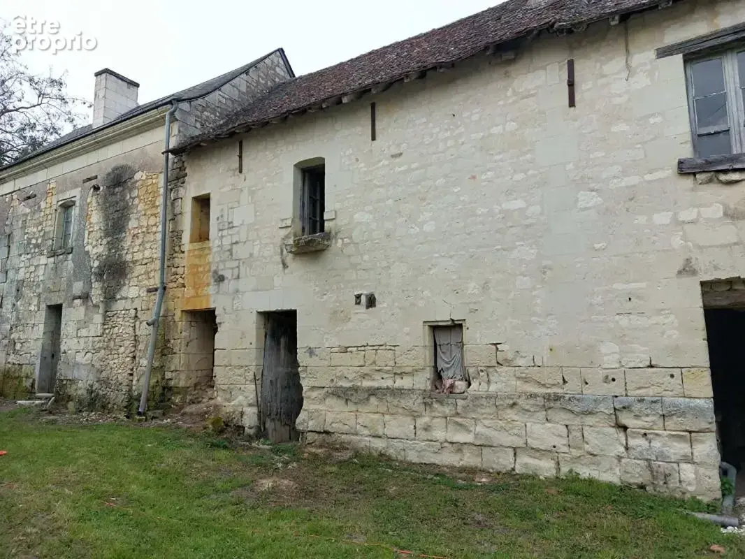 LERNÉ (37500) : Ensembles de Bâtisses à rénover (315 m2) - photo 2