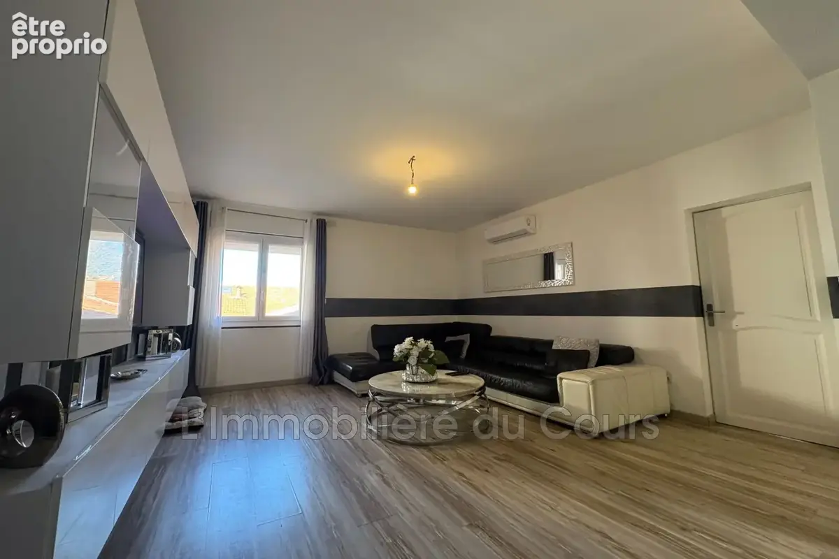 Maison 5 pièces 197 m² à vendre à Port-De-Bouc (13110) - photo 3