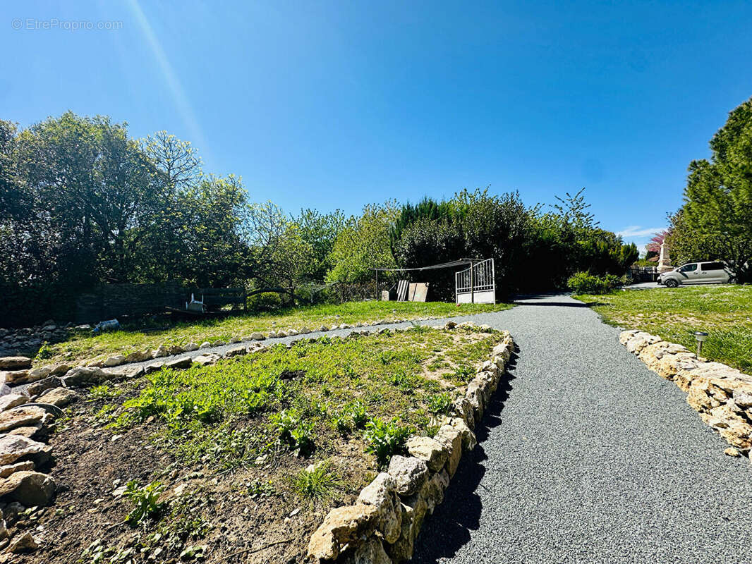 Maison à HAUTEFAGE-LA-TOUR