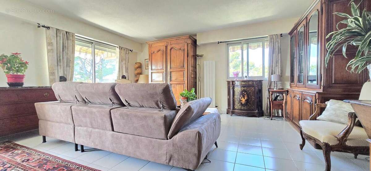 Appartement à LE CANNET