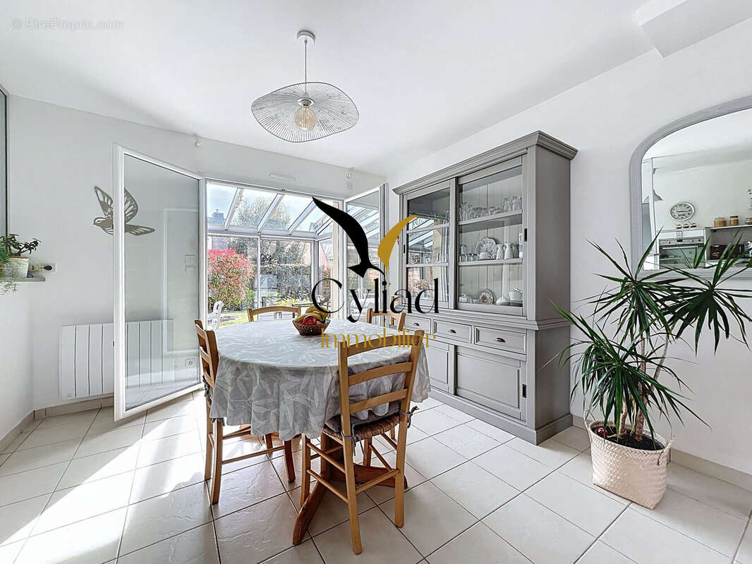 Maison à SAINT-MELOIR-DES-ONDES