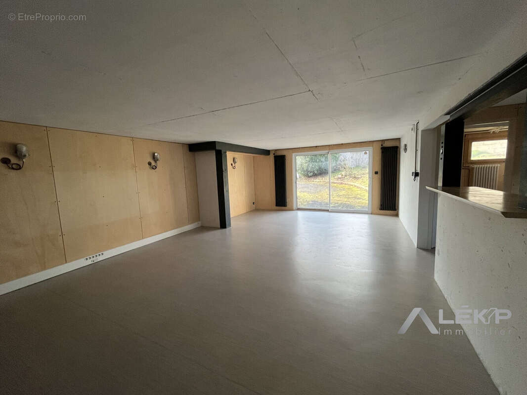 Commerce 230 m² à La Bruffiere  - photo 7