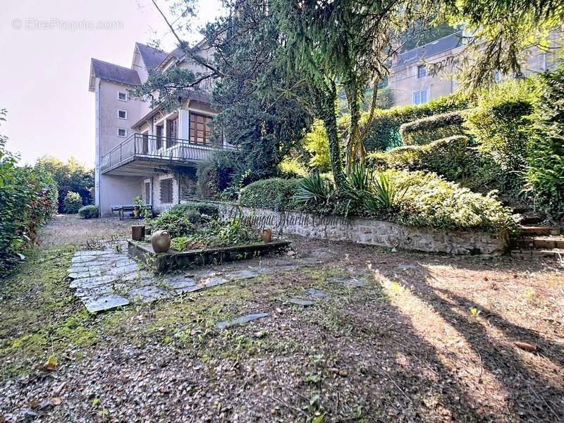 Maison à LA CHARTRE-SUR-LE-LOIR