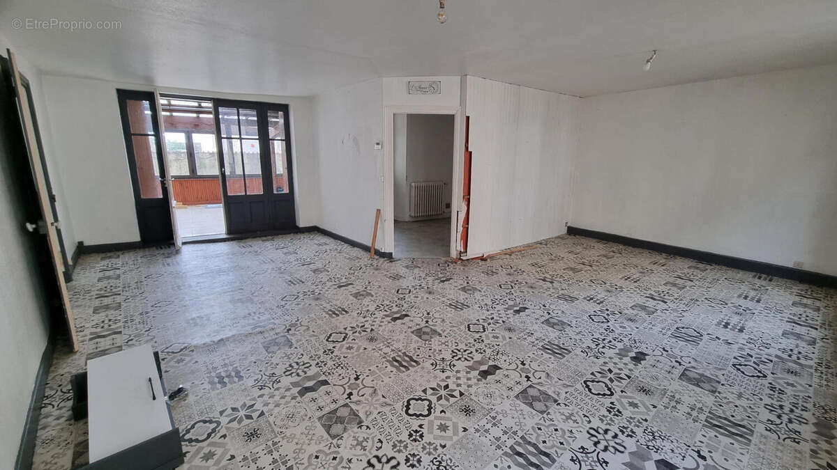 20250212_104638 - Commerce à NONTRON