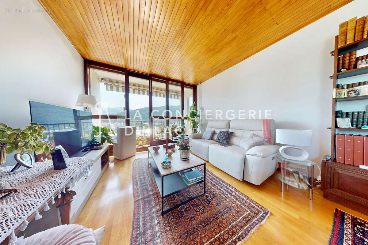 Appartement à QUINTAL