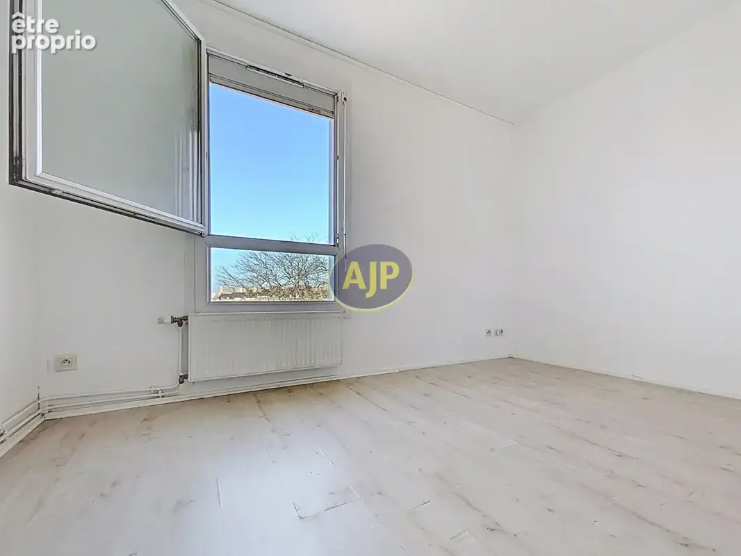 Appartement  Nantes Saint Jacques T3 67 m2 - photo 8