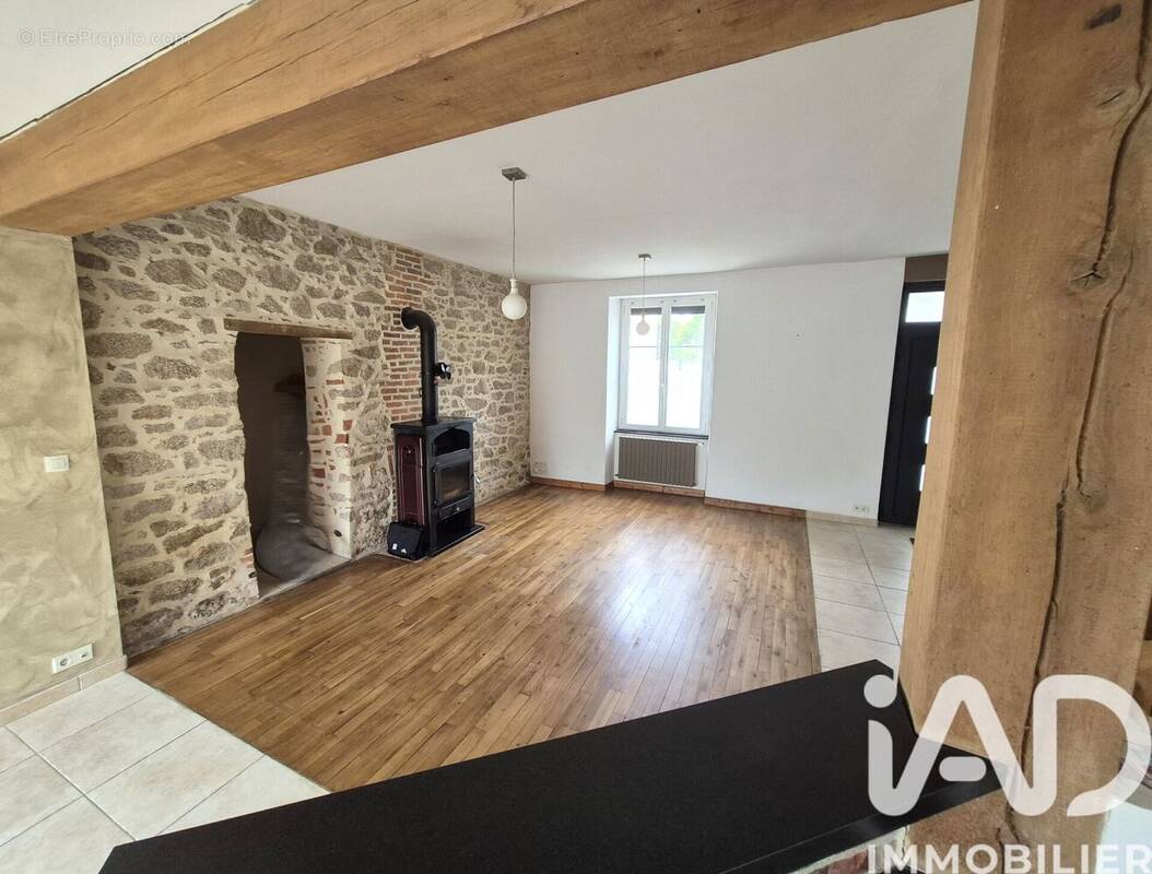 Photo 1 - Maison à LA VERRIE