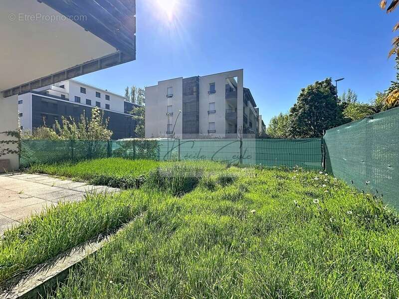 Appartement à MEYLAN