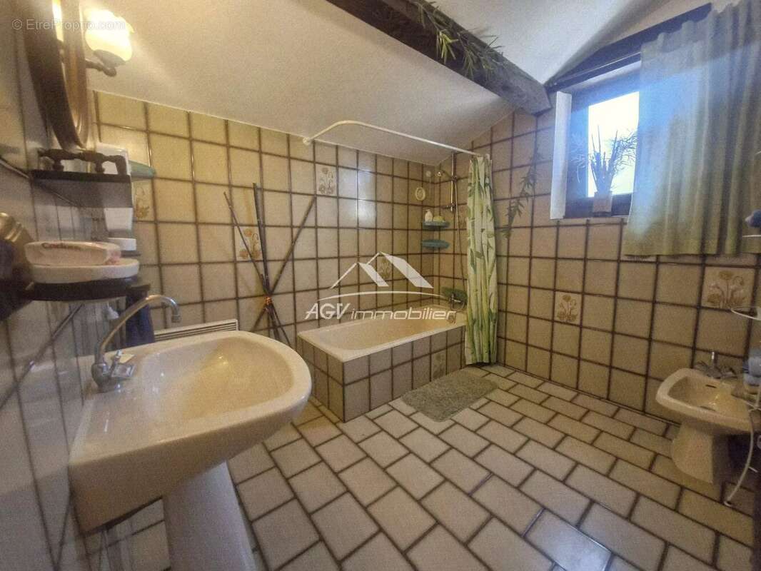 A Rousson, maison d'environ 161 m² avec piscine - photo 19