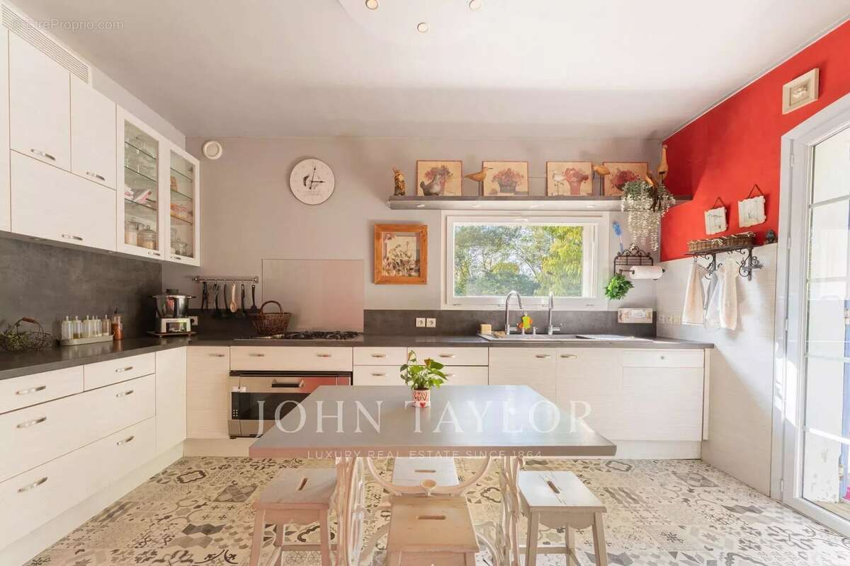 Maison à BOUC-BEL-AIR