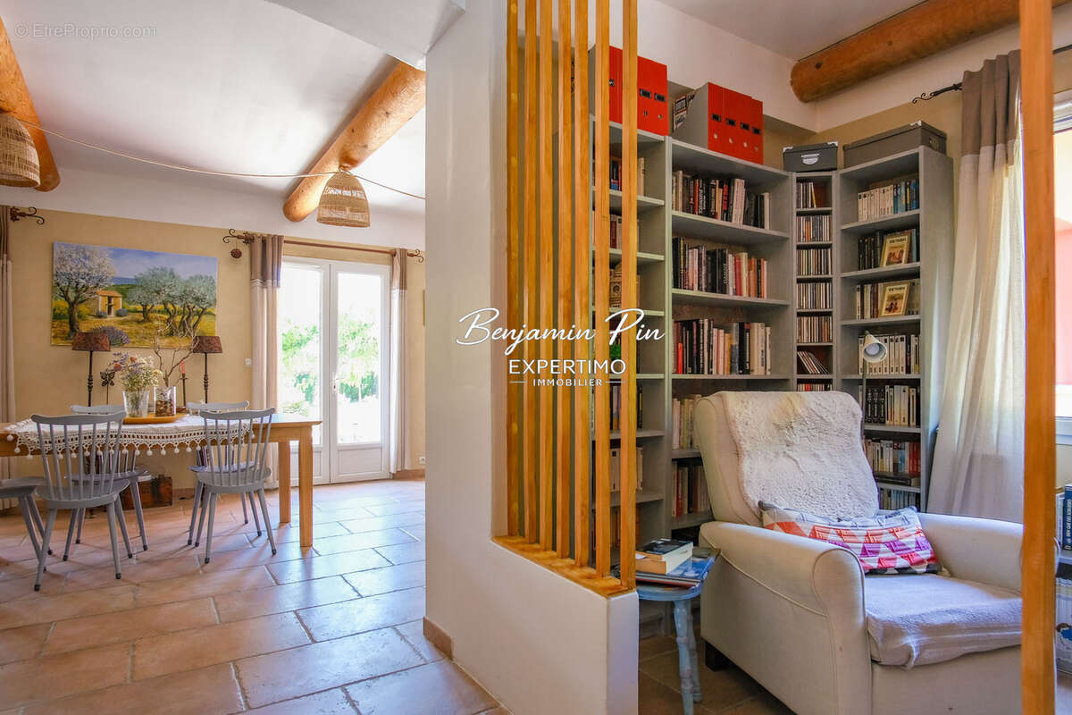 Maison à SAINT-SATURNIN-LES-APT