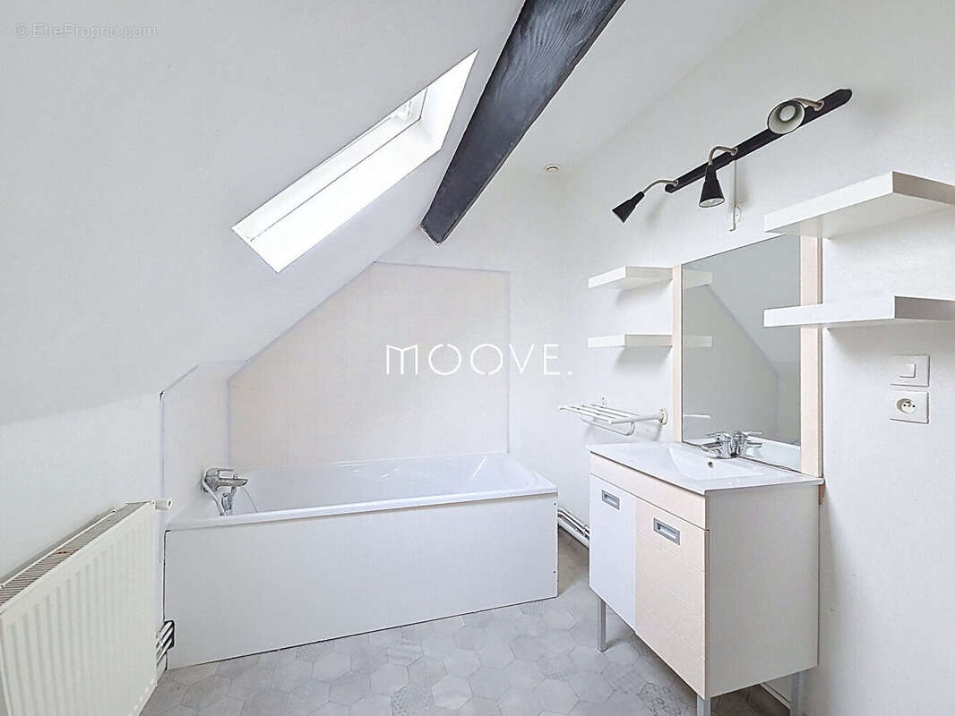 Maison à SAINT-ETIENNE-DU-ROUVRAY