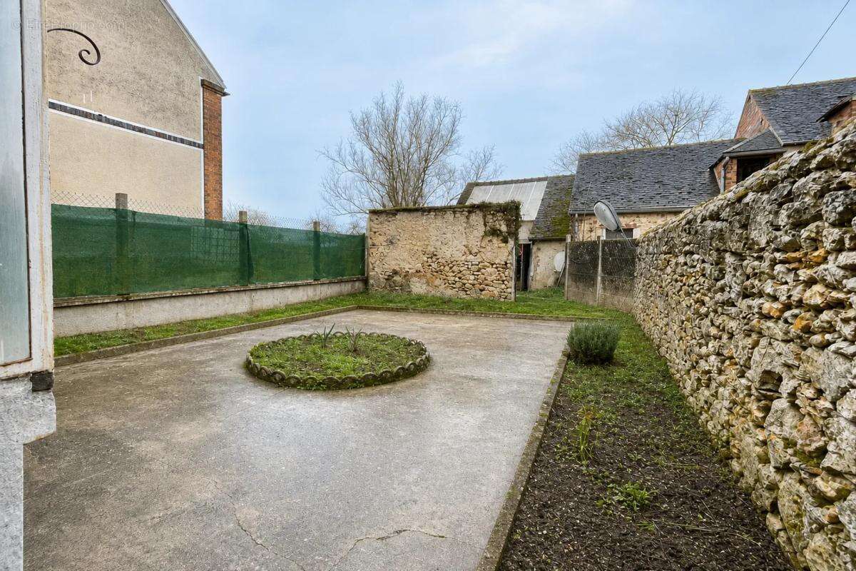 Maison à BRANSLES
