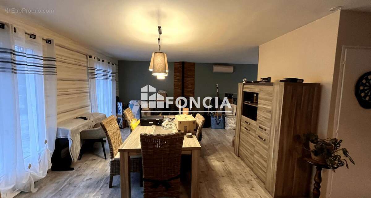 Maison à PONTVALLAIN