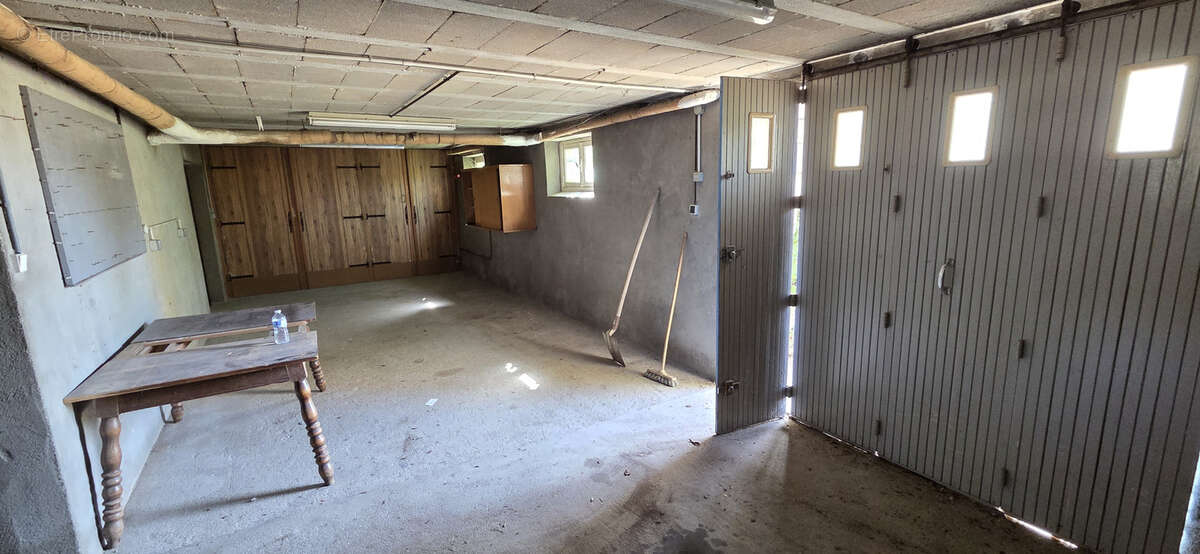 Pavillon indépendant sur 1 826 m2 terrain arboré et clos - photo 13