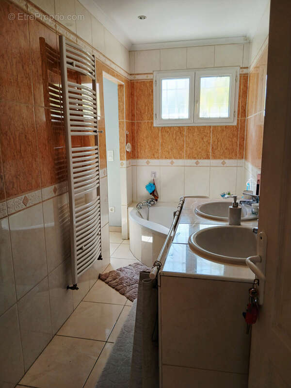 Maison à SAINT-CHRISTOL-LES-ALES