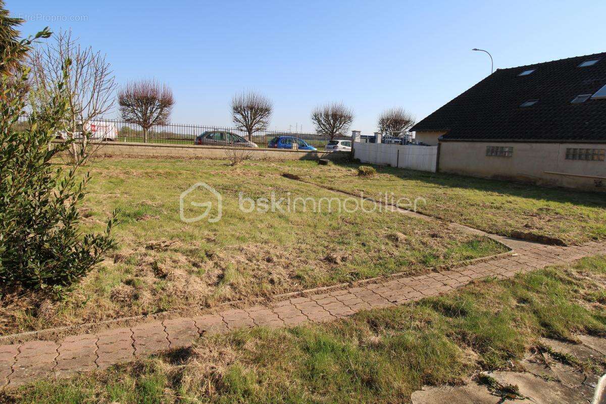Maison à VARENNES-SUR-SEINE