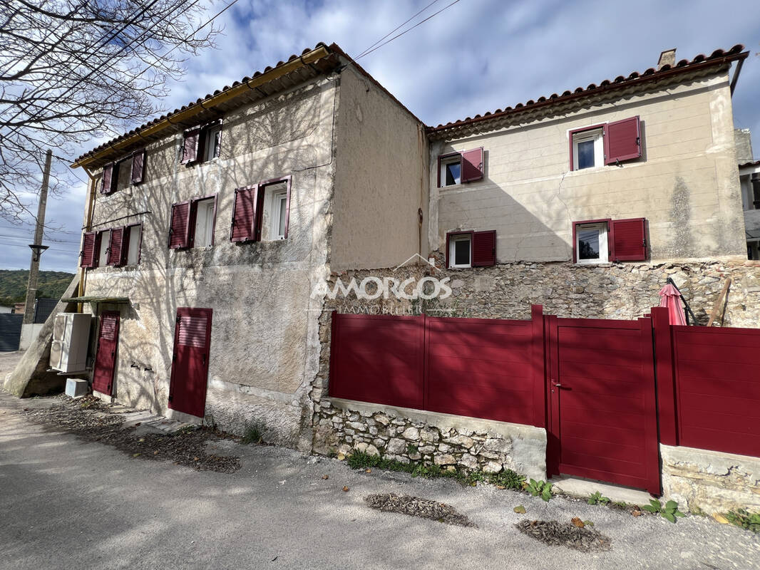 Maison à EVENOS