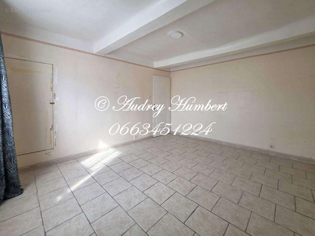 Maison à VALENSOLE